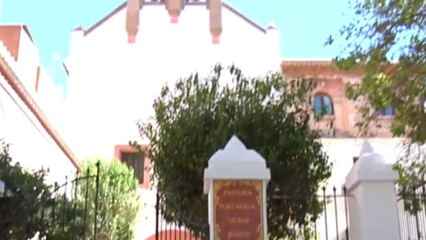 A image showing the outside of the Divina Pastora church in Motril, Spain